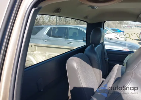 2004 Chevrolet Silverado 1500 Work Truck из США, поврежденный, VIN 1GCEK14V94Z135300